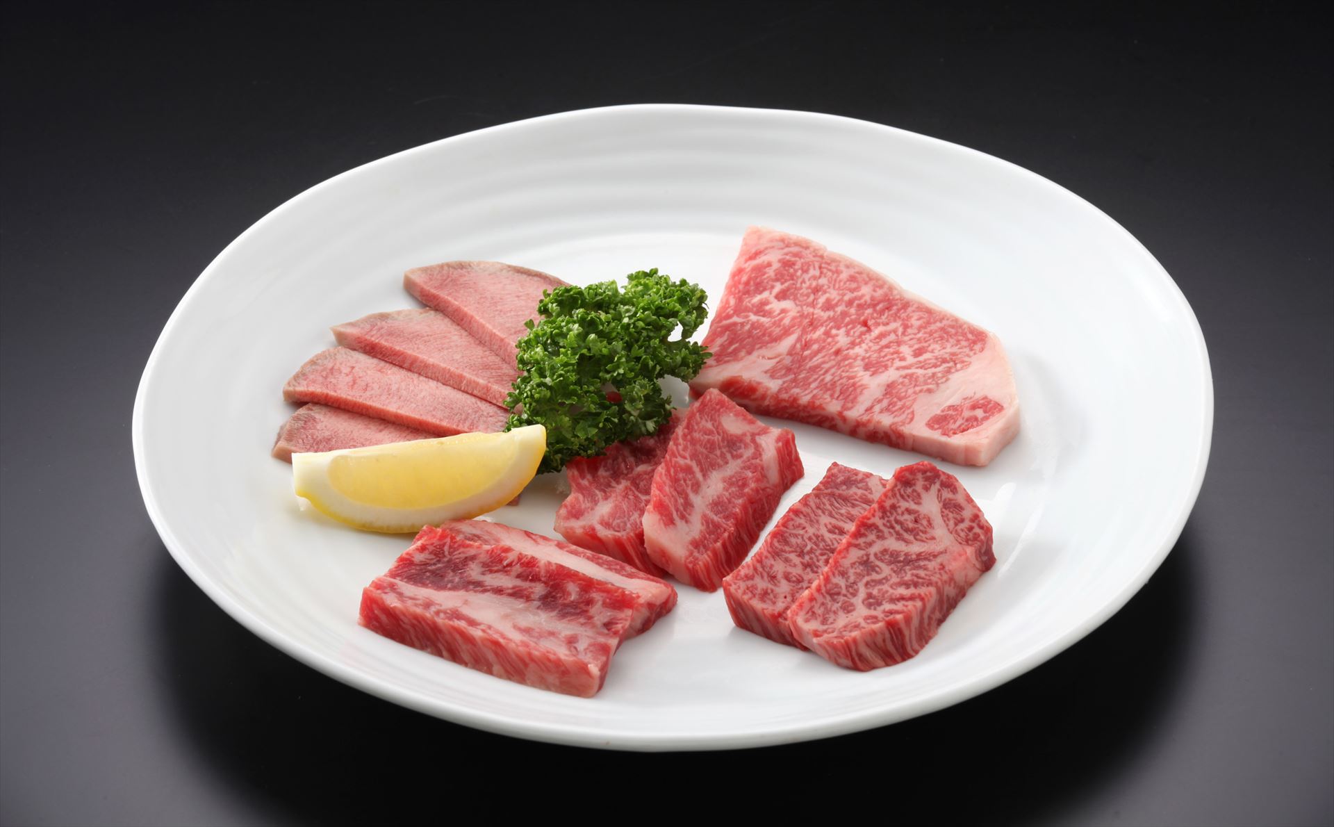 焼肉の盛り合わせ